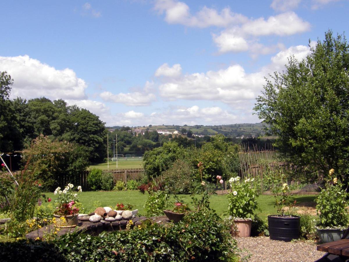 Ty Cefn Tregib B&B Llandeilo Buitenkant foto